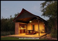 OuKlip's luxury safari tents (in Dinokeng Game Reserve)
